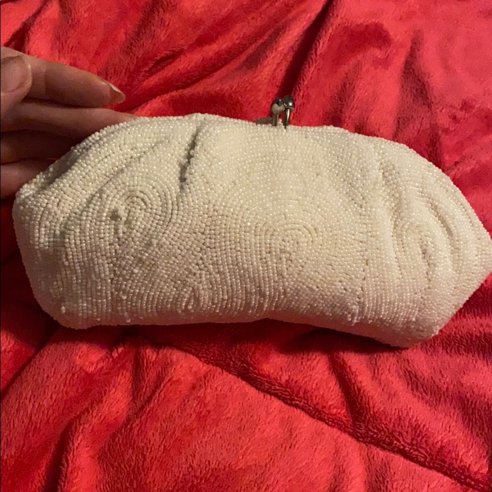 1960s white beaded clutch